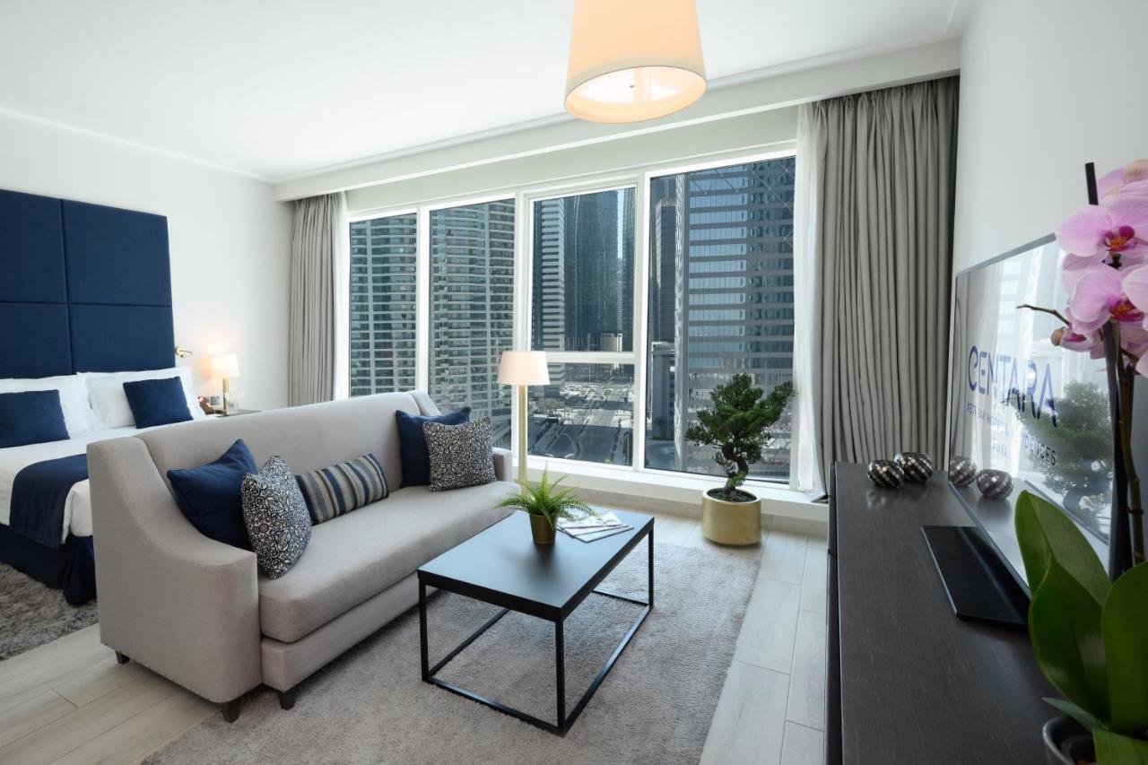 Centara West Bay Hotel & Residences 도하 외부 사진 A living room in a serviced apartment in Dubai