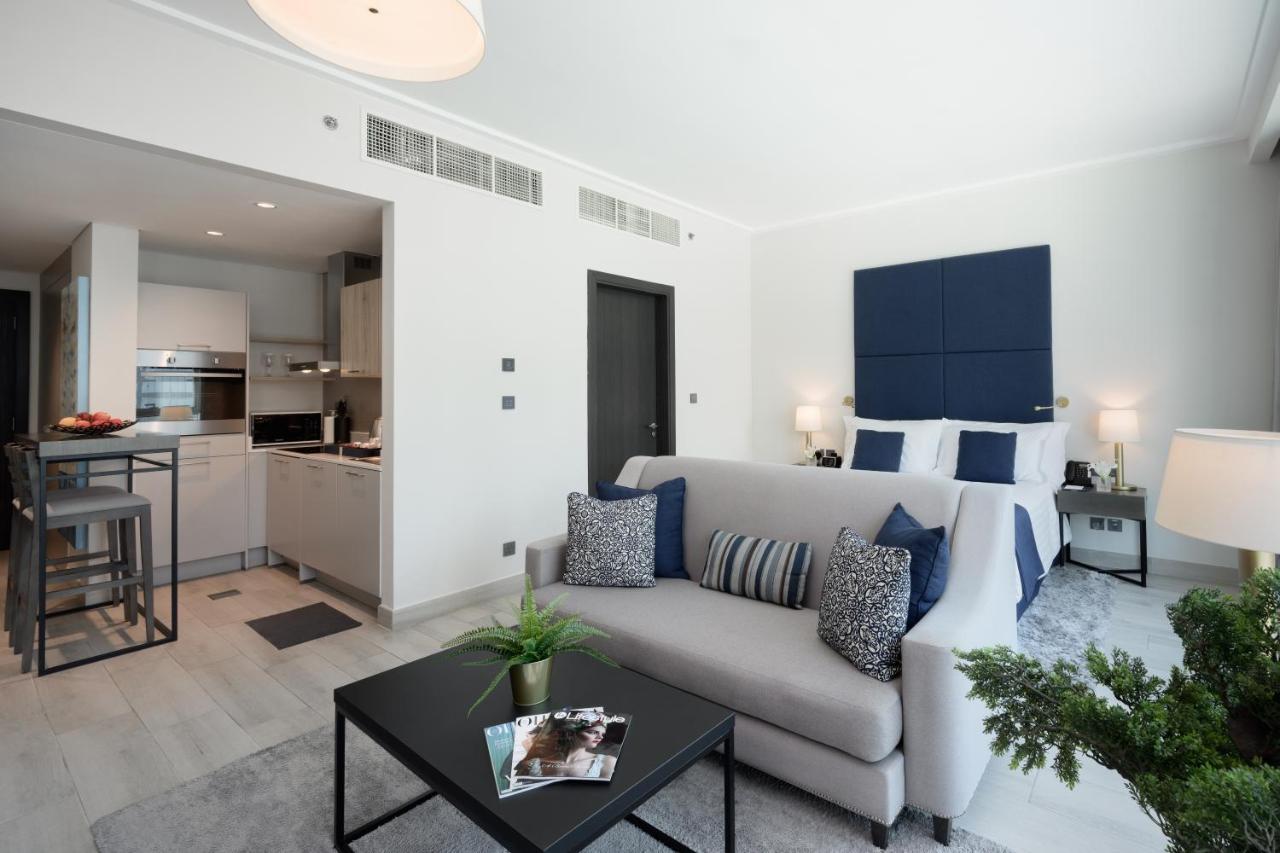 Centara West Bay Hotel & Residences 도하 외부 사진 A typical studio apartment
